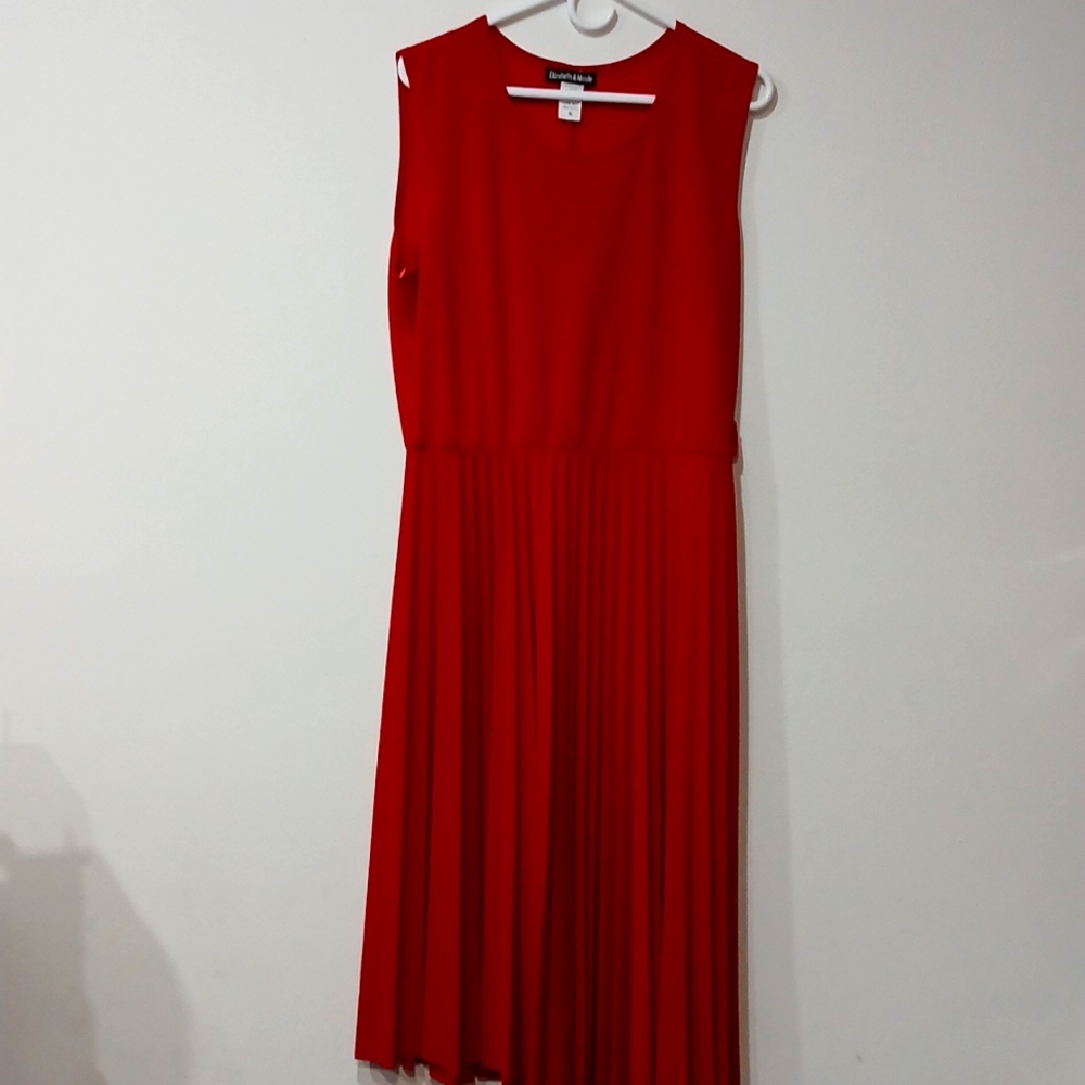 Elizabeth &Nicole Lovely Dress